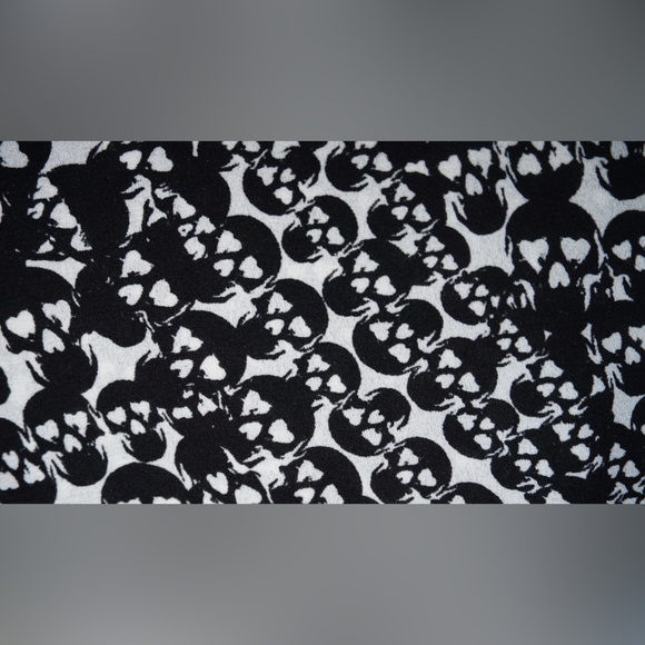 Express Black and White Skull Patterned Button-Up Shirt - Picture 2 of 6